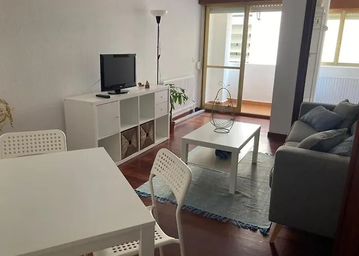 公寓 Piso Centrico De Dos Con Terraza Y Balcon En 桑坦德