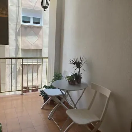 Piso Centrico De Dos Con Terraza Y Balcon En Apartment *